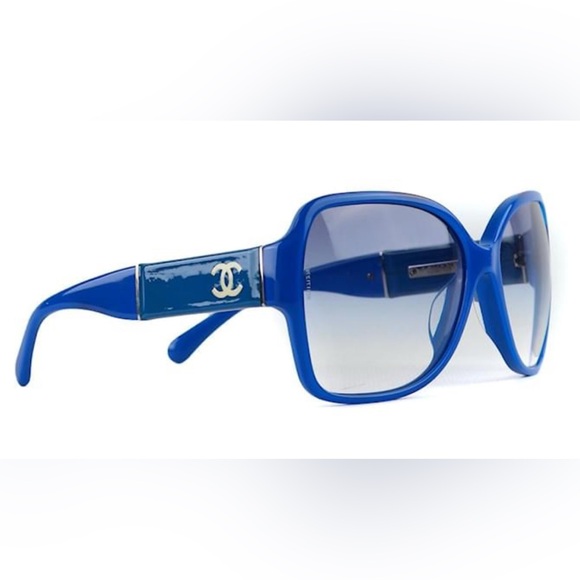 CHANEL Accessories - Chanel Blue Oversize Sunglasses 1342/9s